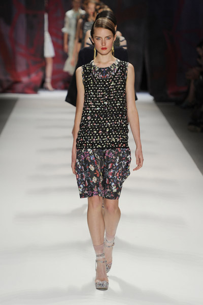 2011 Fashion Forecast on Cynthia Rowley Spring 2011 Runway Fashion Forecast  Nyfw   First Class