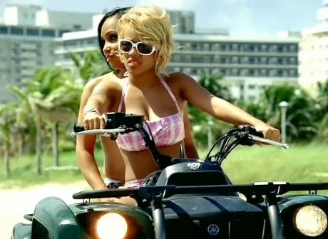 Exclusive Photo of Keyshia Cole Riding an ATV “First Class Fashionista” would like to invite you to shop: Discount Designer Clothes Discount Designer Shoes Discount Designer Handbags *BOOKMARK THIS SITE* Celebrity Hairstyles Photo of Keyshia Cole Riding an...