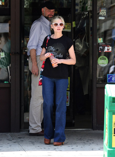 kirsten dunst hair. Kirsten Dunst Spotted in