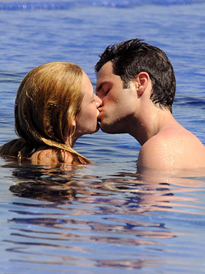 blake lively hot pictures. Blake Lively and Penn Badgley