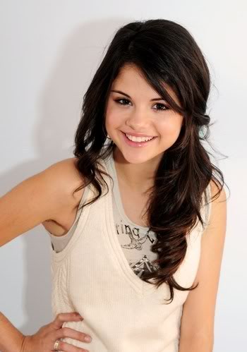 Selena Gomez Hairstyle on Discount Designer Handbags Bookmark This Site For Updates Selena Gomez