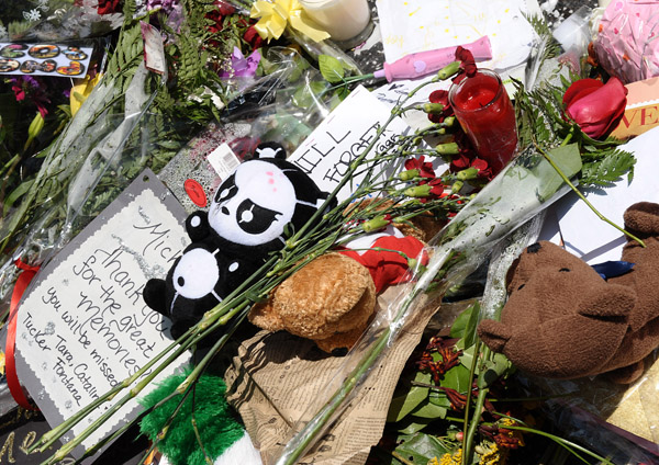 letters-from-michael-jacksons-fans-in-memory-of-his-death letters-from-michael-jacksons-fans-in-memory-of-his-death