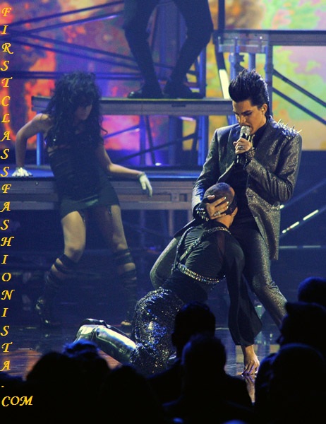Adam Lambert Oral Sex On stage at the 2009 AMAs