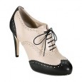 Style Trend: Oxfords Although it still feels like winter, spring fashions are coming in hot. What’s at the top of my shopping list? Shoes. After months dedicated to boots and socks, I can’t...