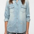 Dress in Denim One of the latest street fashion trends is the denim shirt. This look is perfect for everyday casual-chic wear. Dressing in denim can work great and fit...
